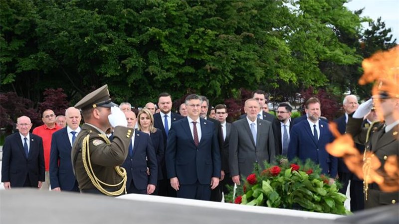 Predsjednik Vlade Plenković čestitao Dan državnosti